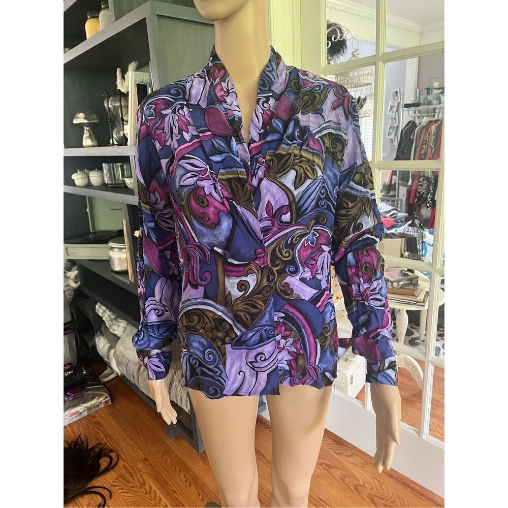 Vintage TESS 100% Silk Purple & Blue Print Cross 2 Button Blouse Sz 8 EUC